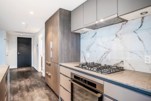 2201-1500 Fern Street, North Vancouver, BC 