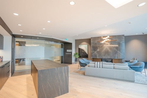 2201-1500 Fern Street, North Vancouver, BC 