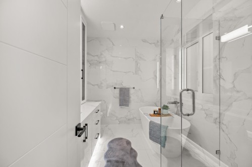 4346 Pender Street, Burnaby, BC 