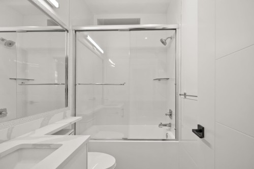 4346 Pender Street, Burnaby, BC 