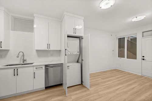 4346 Pender Street, Burnaby, BC 