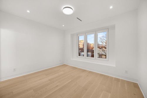 4346 Pender Street, Burnaby, BC 