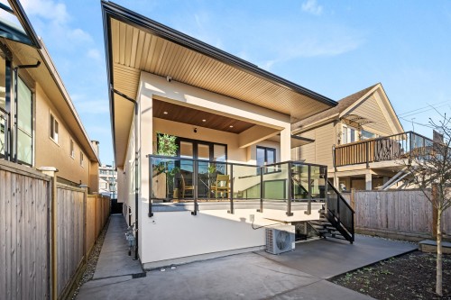 4346 Pender Street, Burnaby, BC 