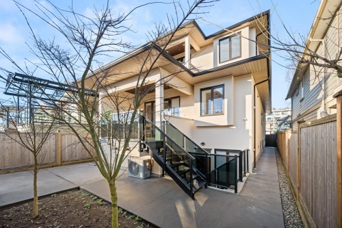 4346 Pender Street, Burnaby, BC 