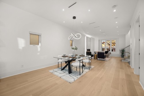 4346 Pender Street, Burnaby, BC 