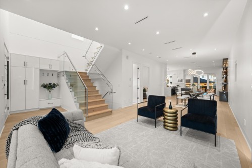 4346 Pender Street, Burnaby, BC 