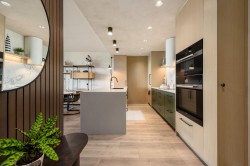 805-1616 Columbia Street  Vancouver, BC V5Y 0B7