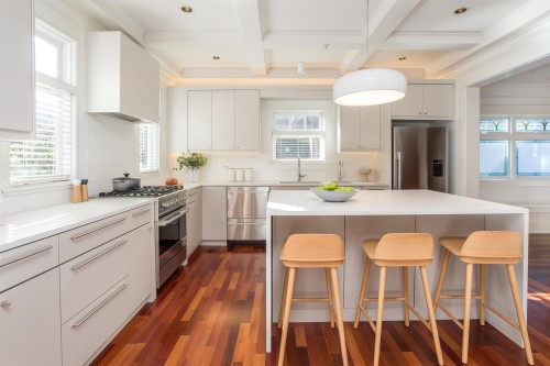 3242 3Rd Avenue W, Vancouver, BC 