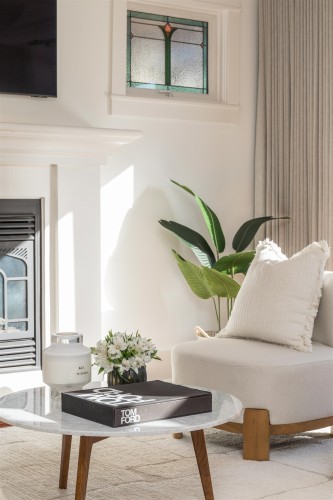 3242 3Rd Avenue W, Vancouver, BC 