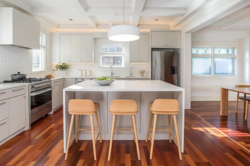 3242 3Rd Avenue W, Vancouver, BC 