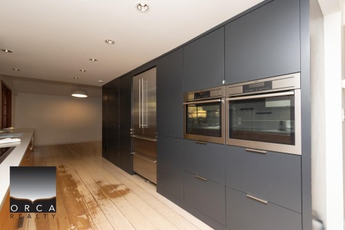 466 Brand Street, North Vancouver, BC 