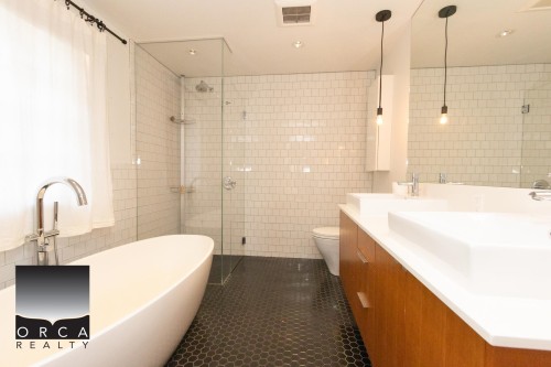 466 Brand Street, North Vancouver, BC 