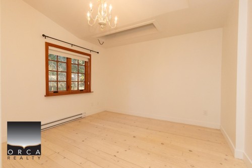 466 Brand Street, North Vancouver, BC 