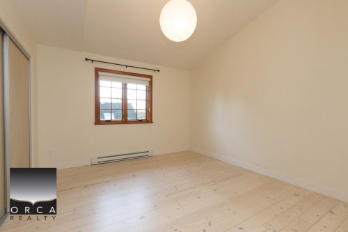 466 Brand Street, North Vancouver, BC 