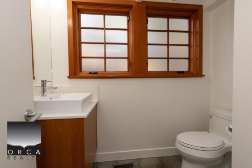 466 Brand Street, North Vancouver, BC 