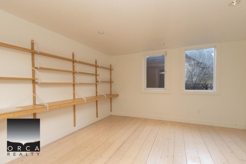 466 Brand Street, North Vancouver, BC 