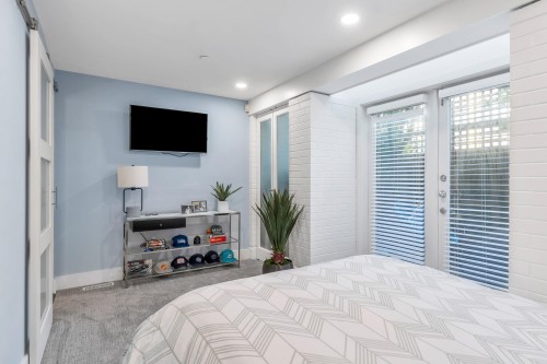 4-328 2Nd Street E, North Vancouver, BC 