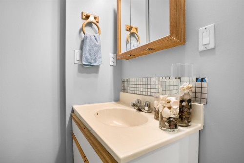 2821 Commonwealth Street, Port Coquitlam, BC 