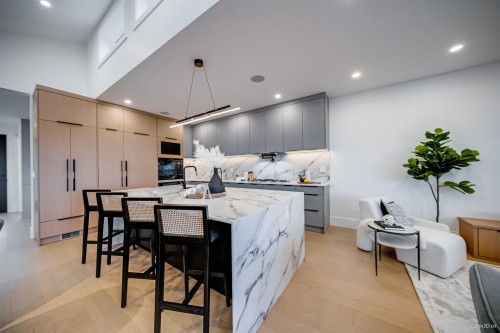 973 Adderley Street, North Vancouver, BC 