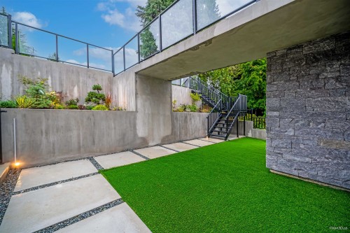 973 Adderley Street, North Vancouver, BC 