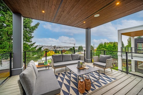 973 Adderley Street, North Vancouver, BC 