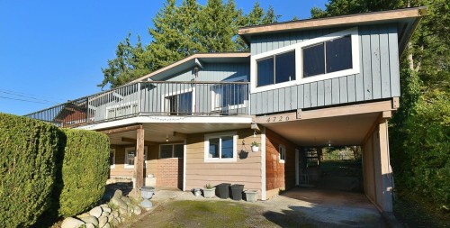 4726 Laurel Avenue  Sechelt, BC V7Z 0E7