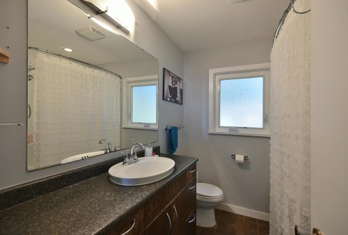 4726 Laurel Avenue, Sechelt, BC 