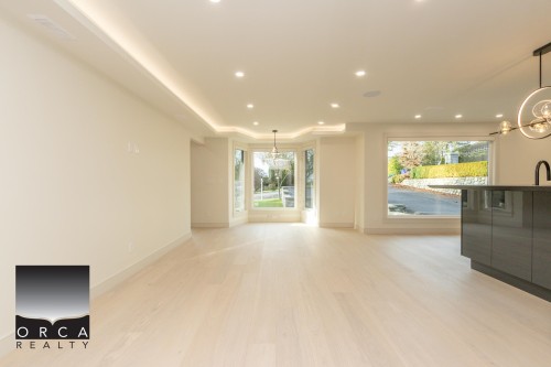 2050 Westdean Crescent, West Vancouver, BC 