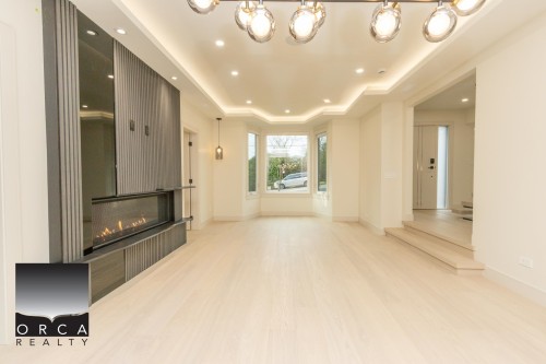 2050 Westdean Crescent, West Vancouver, BC 