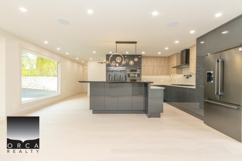 2050 Westdean Crescent, West Vancouver, BC 