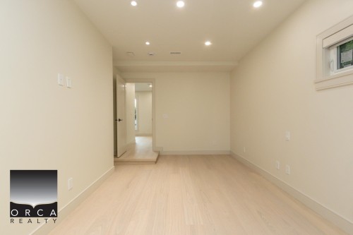 2050 Westdean Crescent, West Vancouver, BC 