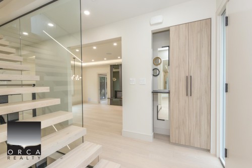 2050 Westdean Crescent, West Vancouver, BC 