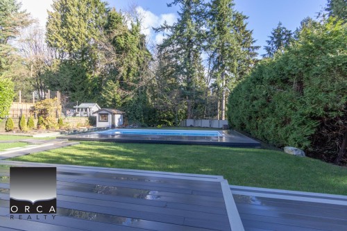 2050 Westdean Crescent, West Vancouver, BC 