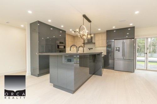 2050 Westdean Crescent, West Vancouver, BC 