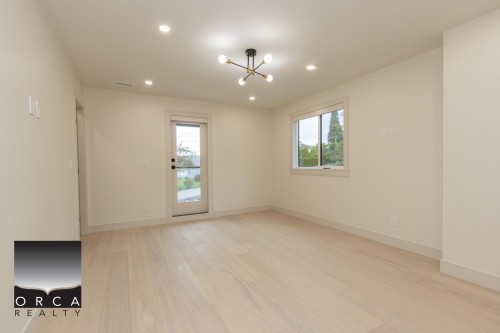 2050 Westdean Crescent, West Vancouver, BC 