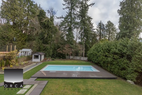 2050 Westdean Crescent, West Vancouver, BC 