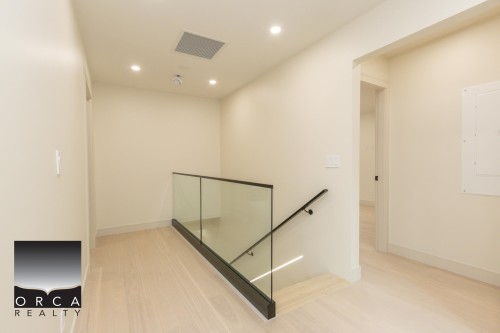 2050 Westdean Crescent, West Vancouver, BC 