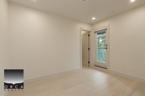 2050 Westdean Crescent, West Vancouver, BC 