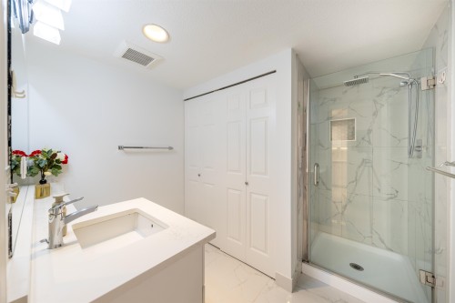 40-7520 18Th Street, Burnaby, BC 