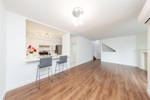 40-7520 18Th Street, Burnaby, BC 