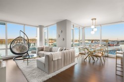 1208-210 Salter Street  New Westminster, BC V3M 0J9