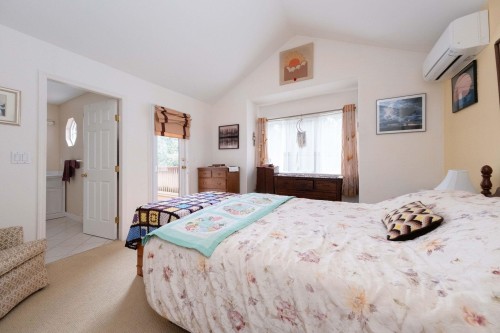 628 21St Street E, North Vancouver, BC 