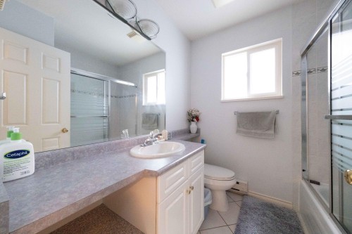 628 21St Street E, North Vancouver, BC 