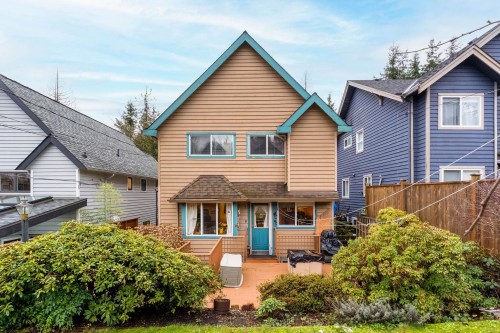 628 21St Street E, North Vancouver, BC 