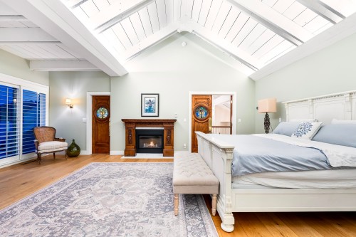 614 Lowry Lane, North Vancouver, BC 