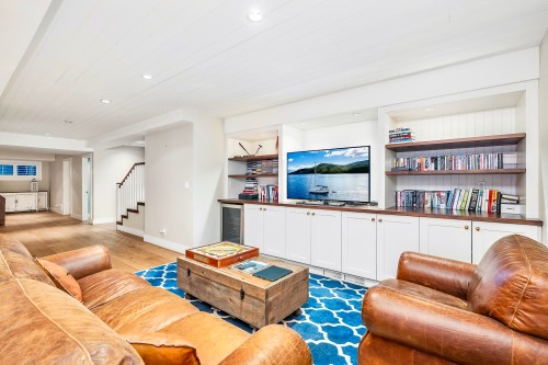 614 Lowry Lane, North Vancouver, BC 