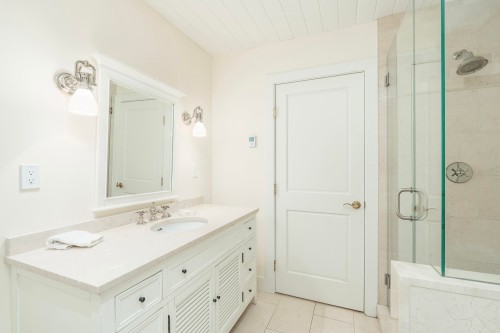 614 Lowry Lane, North Vancouver, BC 