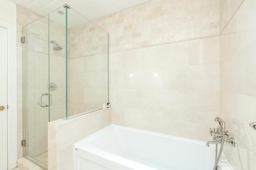 614 Lowry Lane, North Vancouver, BC 