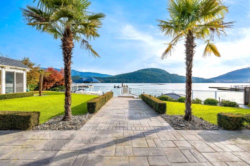 614 Lowry Lane, North Vancouver, BC 