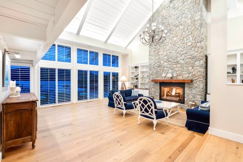 614 Lowry Lane, North Vancouver, BC 